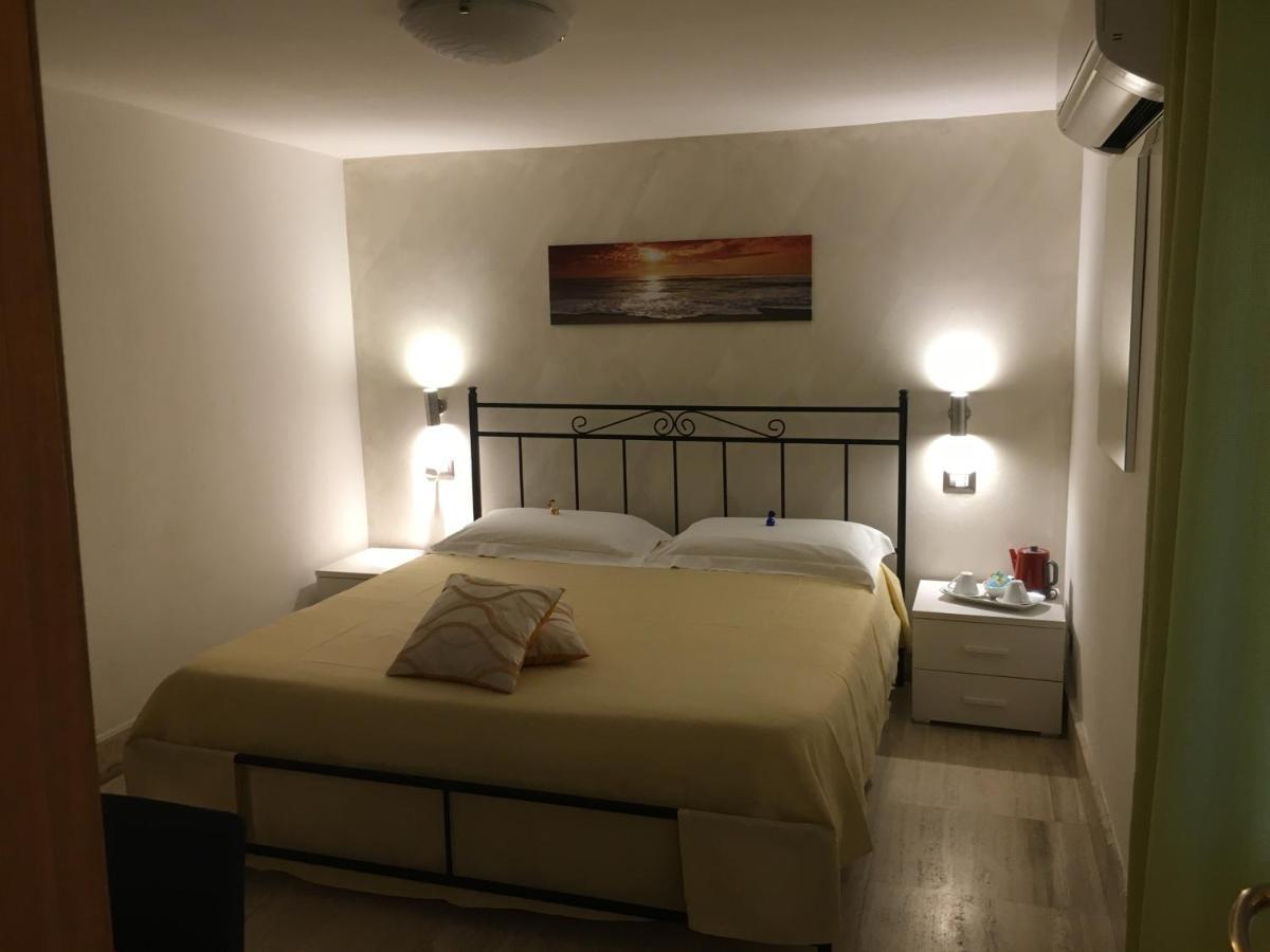 B&B Liberty 900 Aeroporto di Catania Fontana Rossa Esterno foto
