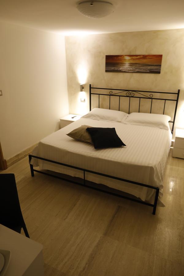 B&B Liberty 900 Aeroporto di Catania Fontana Rossa Esterno foto